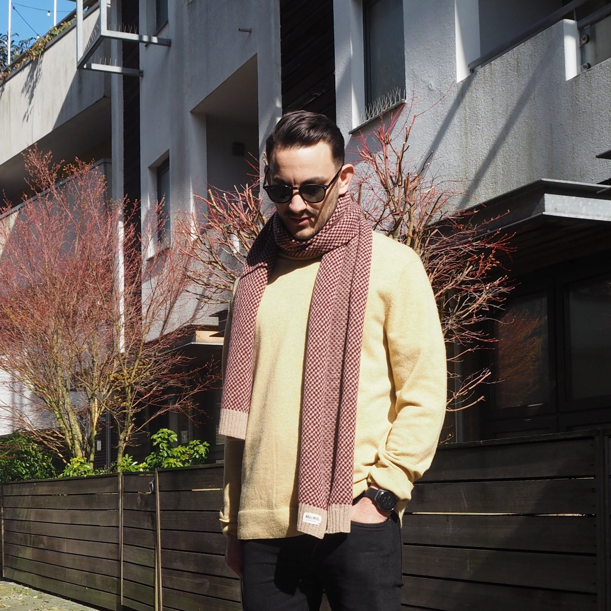mENS bURGUNDY wool scarf