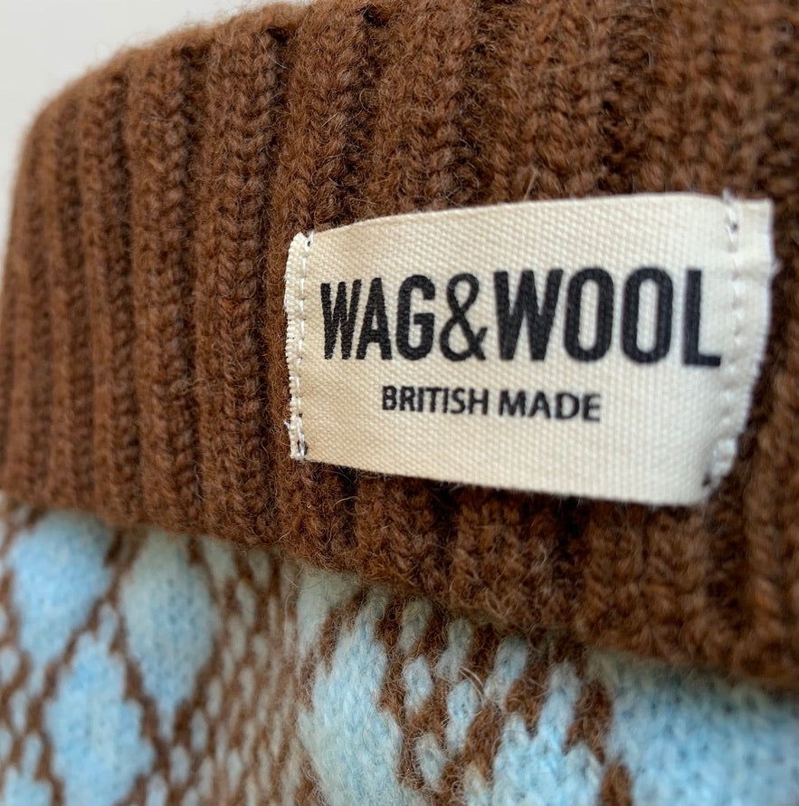 brown dog jumper label 