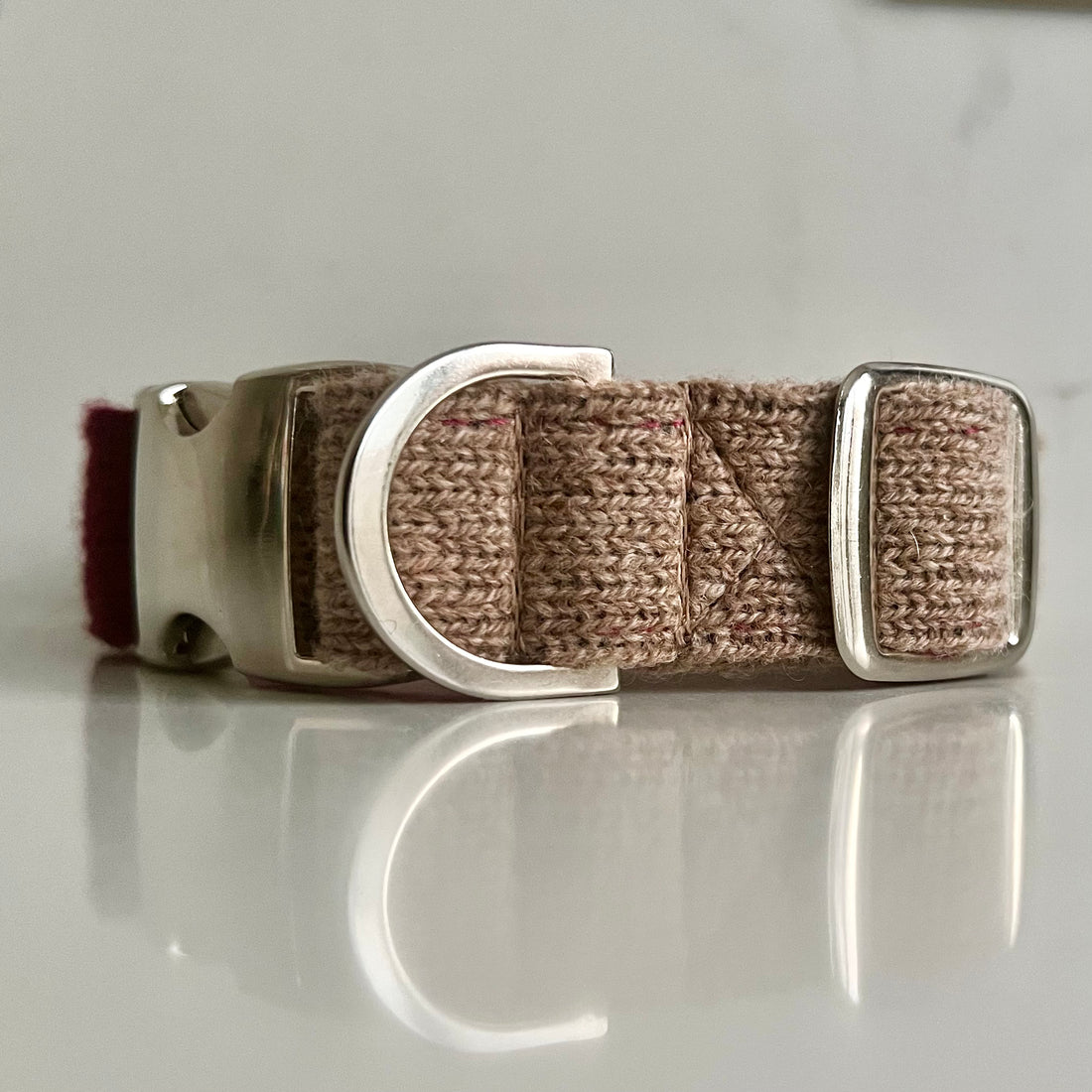 burgundy dog collar product picture aluminium hardware